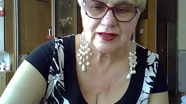 SweetCherry27 online show from March 7, 2025, 3:18 pm