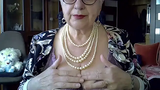 SweetCherry27 online show from March 21, 2025, 8:28 am
