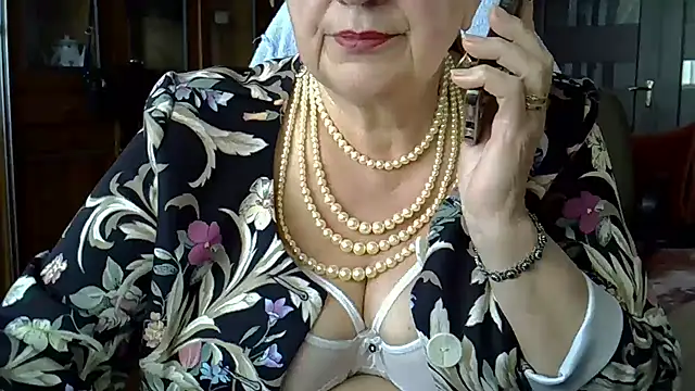 SweetCherry27 online show from March 12, 2025, 7:46 am