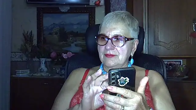 SweetCherry27 online show from September 13, 2025, 4:40 pm