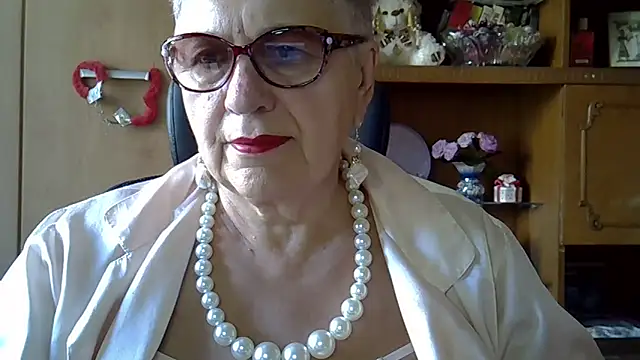 SweetCherry27 online show from September 22, 2025, 5:46 am