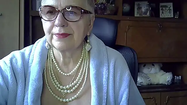 SweetCherry27 online show from October 12, 2025, 5:53 am