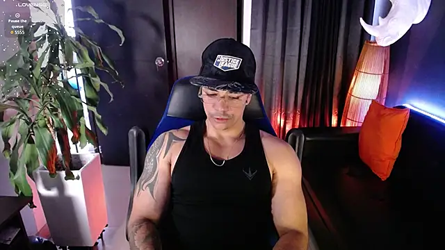 Snapshot of seddy_333 chatting on October 24, 2025, 8:30 pm seddy 333 online show from October 24, 2025, 8:30 pm