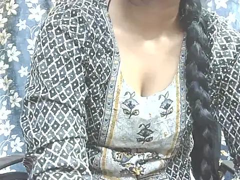 Supriya201 online show from April 28, 2026, 3:49 pm