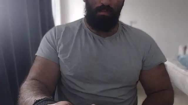 hugemachohandsome online show from September 18, 2025, 6:38 am