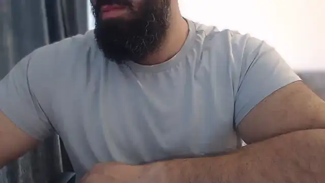 hugemachohandsome online show from October 12, 2025, 10:27 am