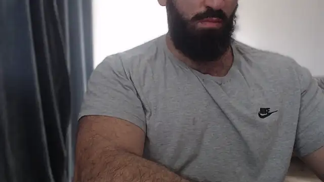 hugemachohandsome online show from October 9, 2025, 11:55 am