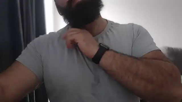 hugemachohandsome online show from September 27, 2025, 8:31 am