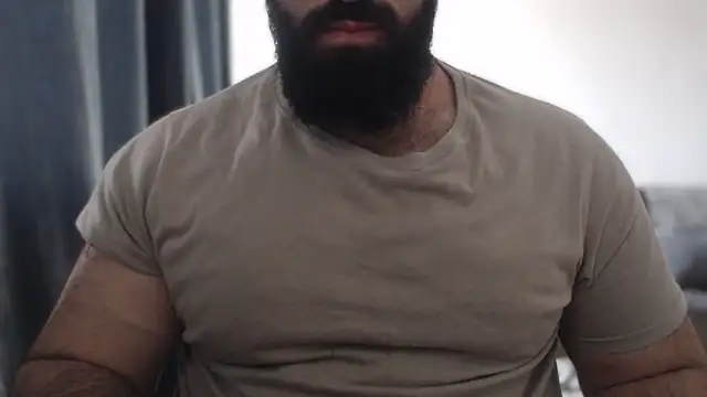 hugemachohandsome online show from November 13, 2025, 9:24 am