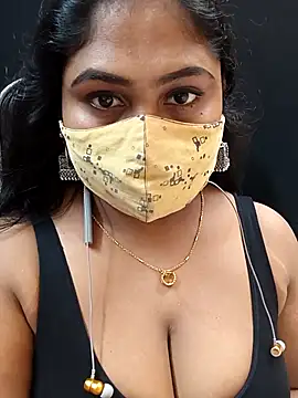 Snapshot of Sophiaboudi chatting on October 9, 2025, 5:46 pm Sophiaboudi online show from October 9, 2025, 5:46 pm