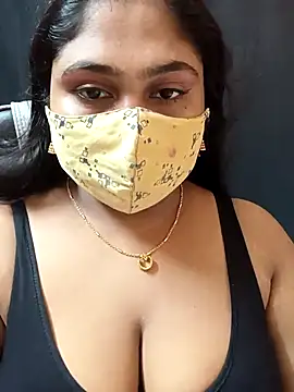 Snapshot of Sophiaboudi chatting on October 10, 2025, 5:25 pm Sophiaboudi online show from October 10, 2025, 5:25 pm