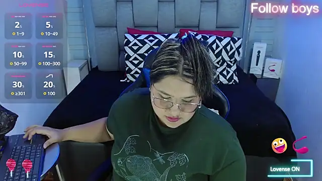 Snapshot of evelin_zaens chatting on October 7, 2025, 4:46 am evelin zaens online show from October 7, 2025, 4:46 am