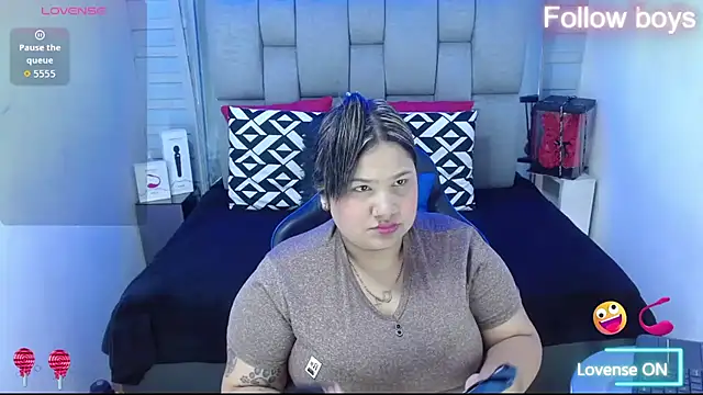 Snapshot of evelin_zaens chatting on October 14, 2025, 4:57 am evelin zaens online show from October 14, 2025, 4:57 am