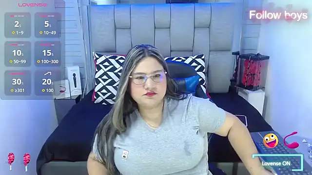 Snapshot of evelin_zaens chatting on October 18, 2025, 4:14 am evelin zaens online show from October 18, 2025, 4:14 am