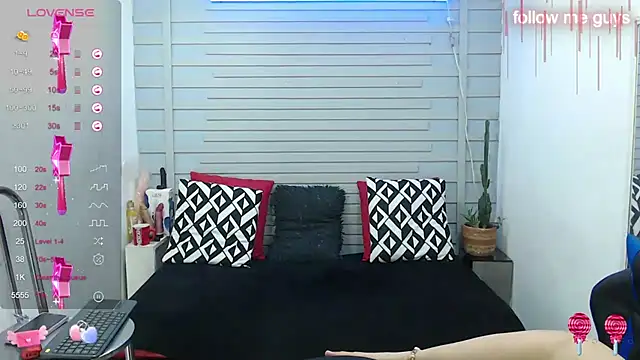 Snapshot of evelin_zaens chatting on March 2, 2025, 1:42 pm evelin zaens online show from March 2, 2025, 1:42 pm