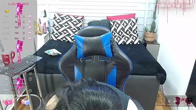 Snapshot of evelin_zaens chatting on March 3, 2025, 6:42 am evelin zaens online show from March 3, 2025, 6:42 am