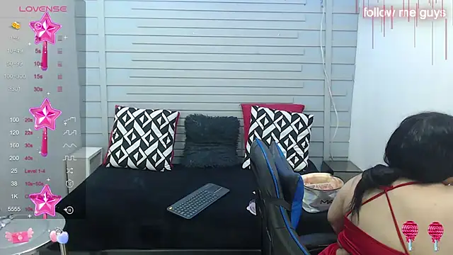 Snapshot of evelin_zaens chatting on March 15, 2025, 4:13 am evelin zaens online show from March 15, 2025, 4:13 am