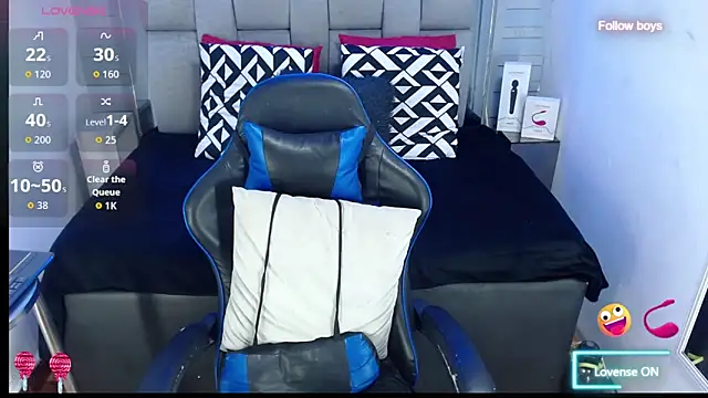 Snapshot of evelin_zaens chatting on October 1, 2025, 4:17 am evelin zaens online show from October 1, 2025, 4:17 am