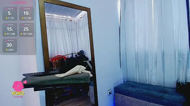 LatexDevil Blondie online show from March 26, 2026, 1:42 pm