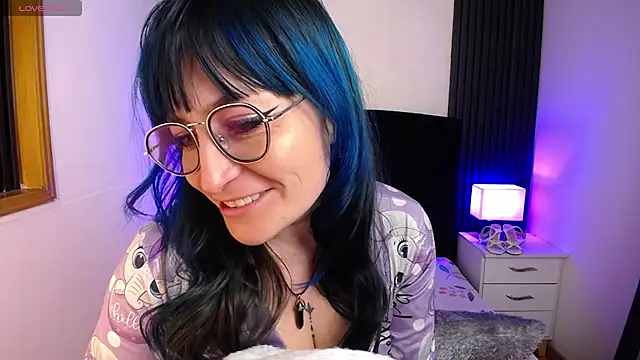 alicia moom online show from February 22, 2025, 5:13 pm