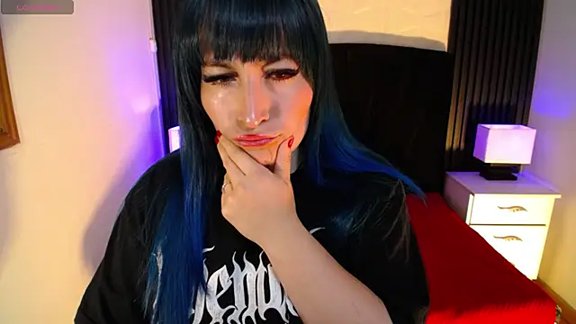 alicia moom online show from March 30, 2026, 7:48 pm