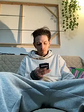 xxxciro13xxx online show from February 5, 2025, 4:36 pm