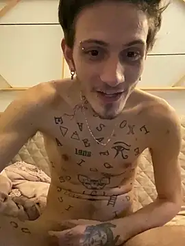 xxxciro13xxx online show from February 26, 2025, 10:36 pm