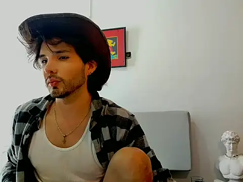 Snapshot of SAENNZ_01 chatting on October 25, 2025, 7:25 pm SAENNZ 01 online show from October 25, 2025, 7:25 pm