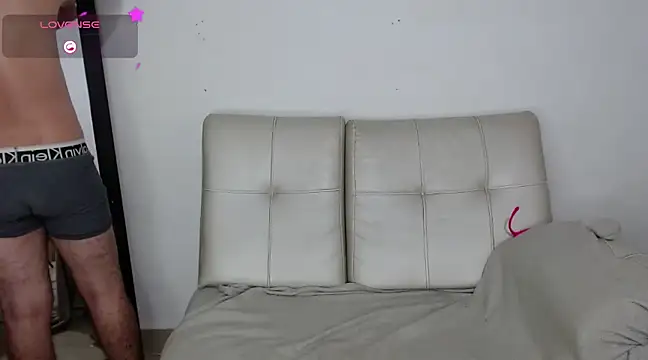interracia1xx online show from February 5, 2025, 8:43 am