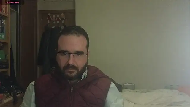 curiosillo83 online show from March 5, 2025, 9:15 pm