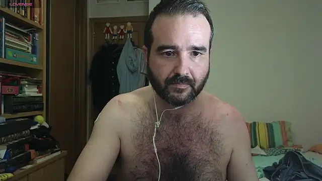 curiosillo83 online show from September 9, 2025, 2:21 am