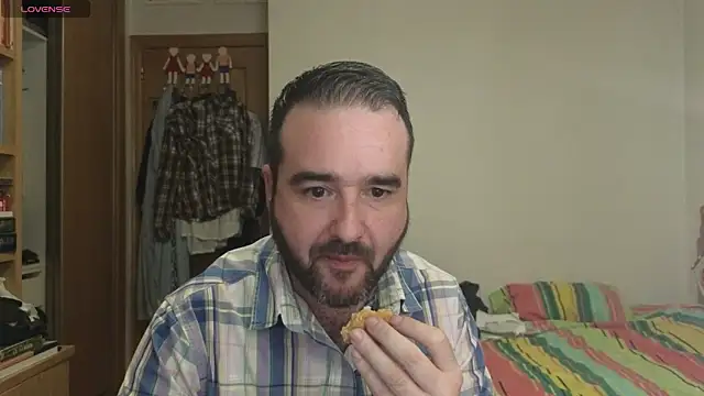 curiosillo83 online show from October 8, 2025, 9:59 pm