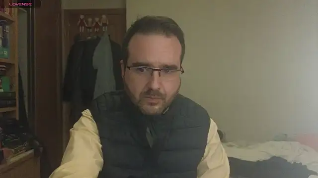 curiosillo83 online show from March 6, 2025, 3:35 pm