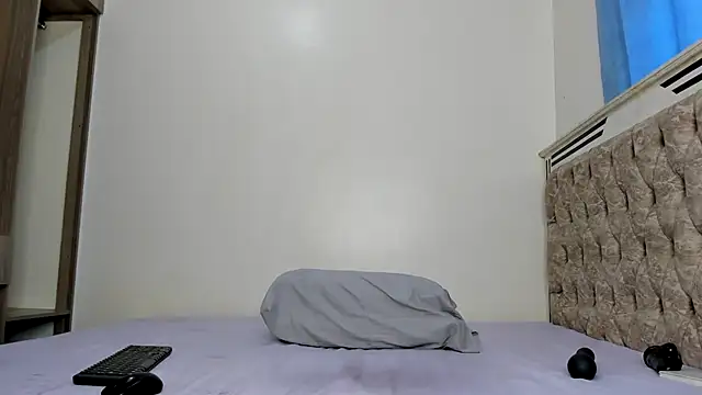 sexy ariah online show from October 15, 2025, 4:33 am