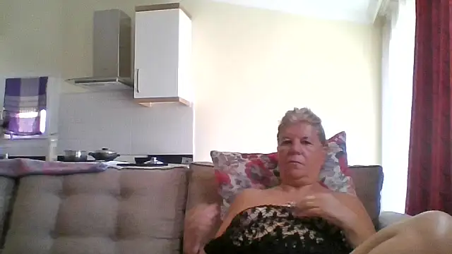 Snapshot of TrustfulVampire1 chatting on July 12, 2026, 5:30 am TrustfulVampire1 online show from July 12, 2026, 5:30 am
