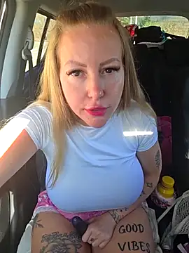 Jassy Foxy online show from May 11, 2026, 4:04 pm