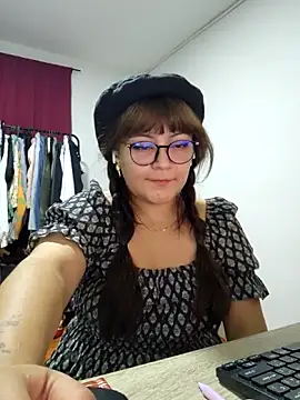 Snapshot of Sakura_0505 chatting on September 24, 2025, 11:32 pm Sakura 0505 online show from September 24, 2025, 11:32 pm