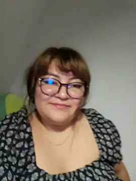 Snapshot of Sakura_0505 chatting on October 4, 2025, 12:12 am Sakura 0505 online show from October 4, 2025, 12:12 am