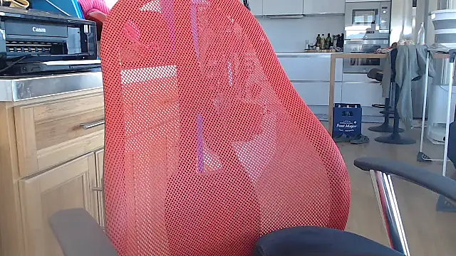 Snapshot of Lisa_Sack chatting on October 27, 2025, 9:10 am Lisa Sack online show from October 27, 2025, 9:10 am