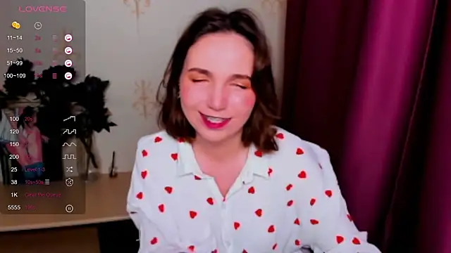 KindHazelHere  online show from September 8, 2025, 8:19 pm