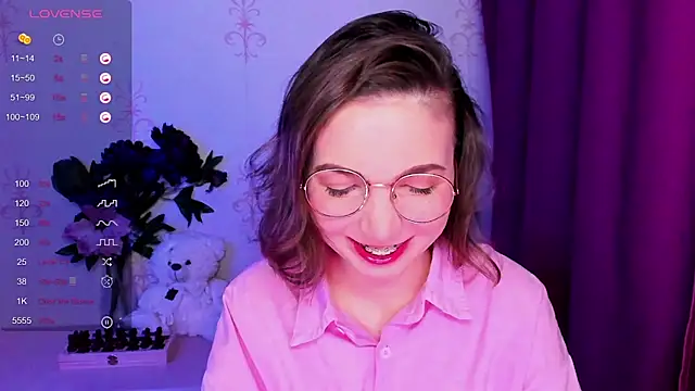 KindHazelHere  online show from February 6, 2026, 6:59 pm