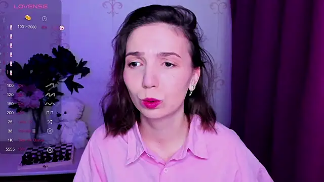 KindHazelHere  online show from March 26, 2026, 10:29 pm