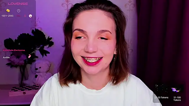 KindHazelHere  online show from April 8, 2026, 8:21 pm