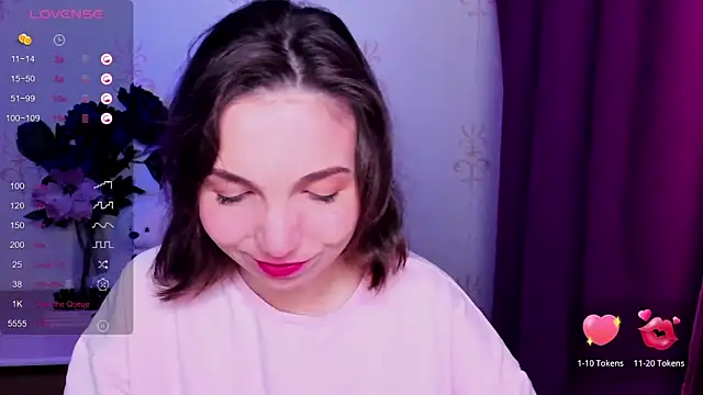 KindHazelHere  online show from February 21, 2026, 10:34 pm