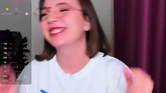 KindHazelHere  online show from March 8, 2025, 2:12 am