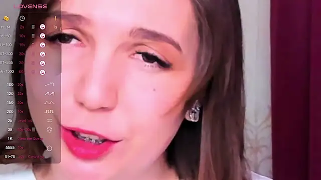 KindHazelHere  online show from March 11, 2025, 7:35 am