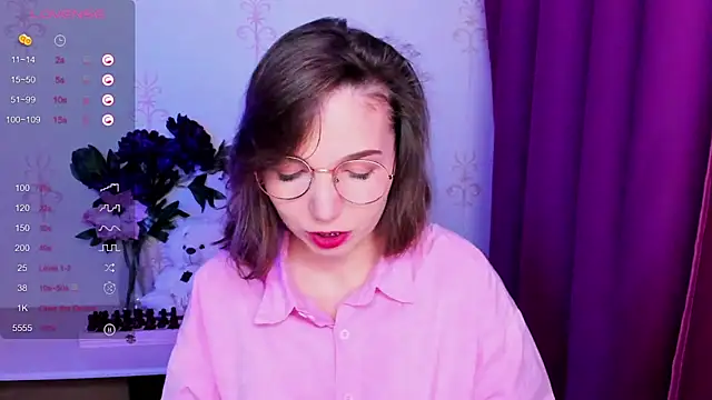 KindHazelHere  online show from February 3, 2026, 9:14 am