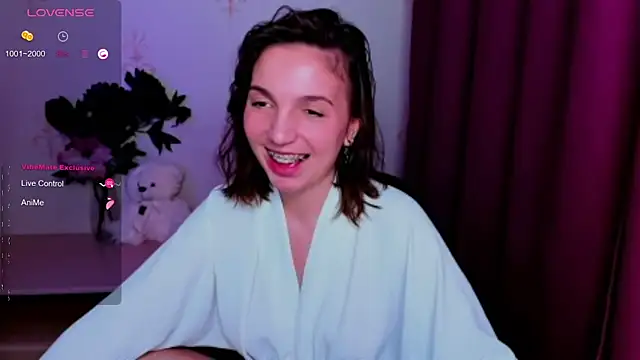 KindHazelHere  online show from May 7, 2026, 9:01 am