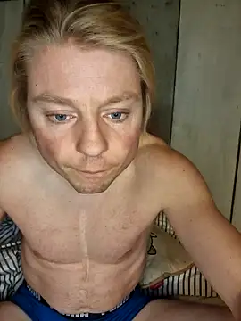 Tobias112cc online show from November 6, 2025, 8:13 pm