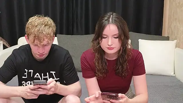 Snapshot of loossers chatting on September 24, 2025, 10:33 am loossers online show from September 24, 2025, 10:33 am